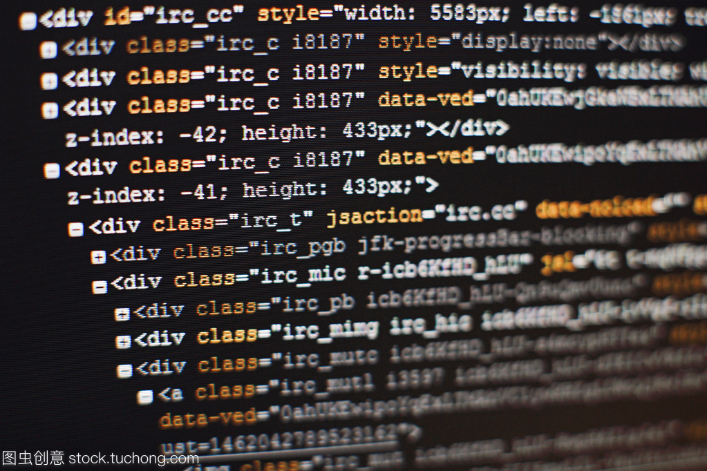 代碼鑄就的數字世界 軟件開發與運行維護的雙重使命